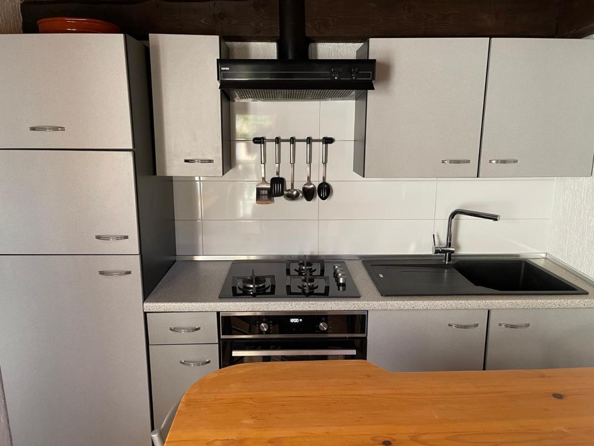 Apartments Smit Крес Екстериор снимка