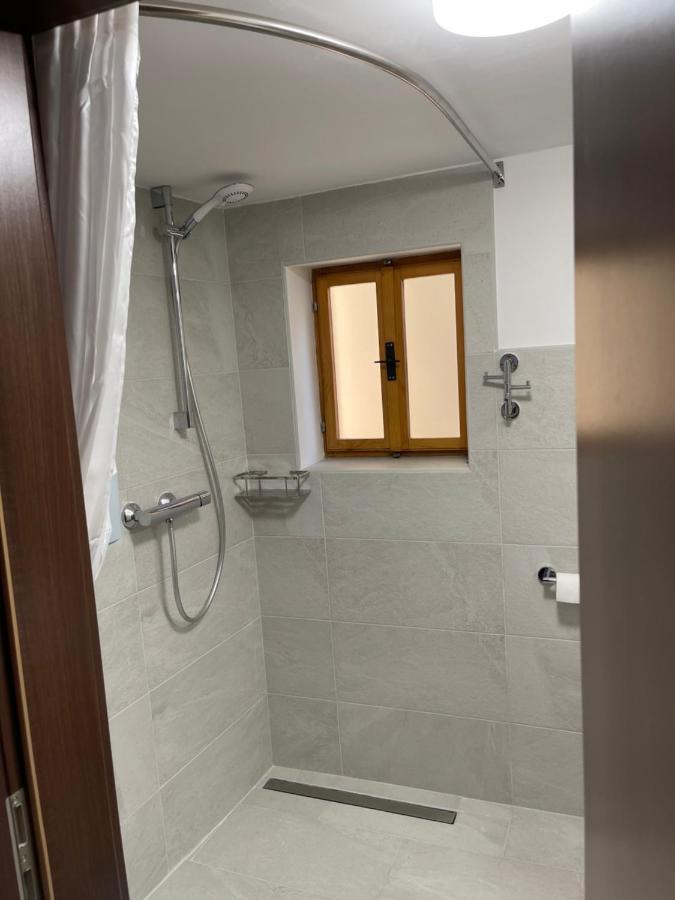 Apartments Smit Крес Екстериор снимка