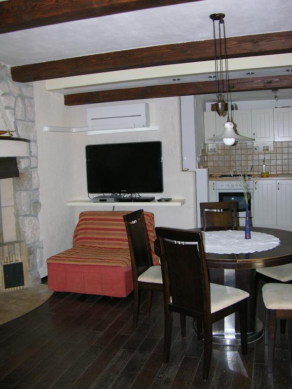 Apartments Smit Крес Стая снимка