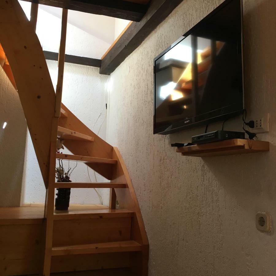 Apartments Smit Крес Екстериор снимка