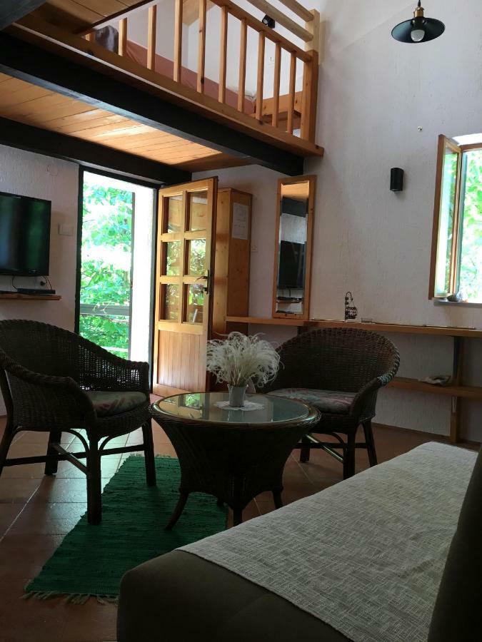 Apartments Smit Крес Екстериор снимка